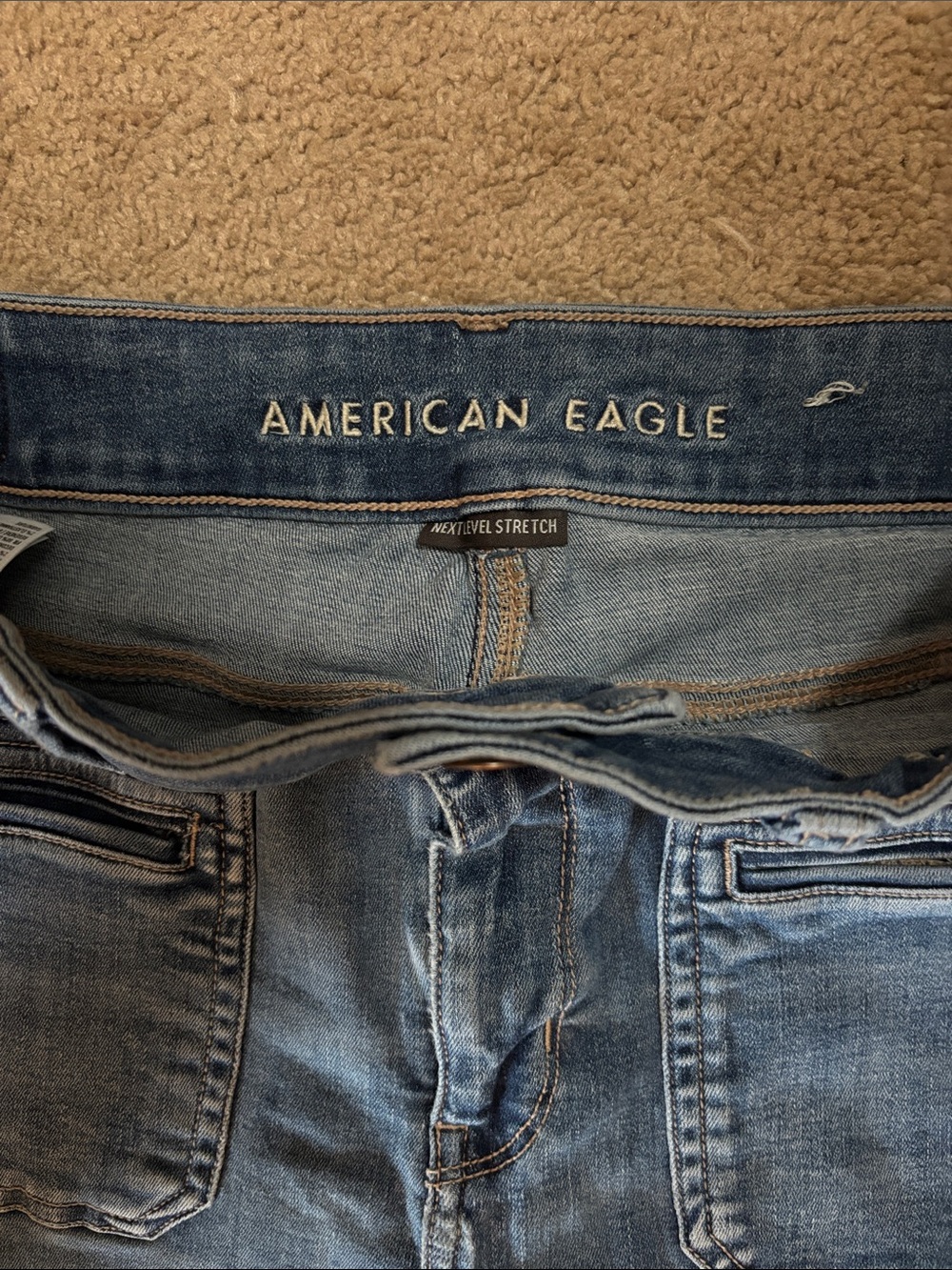 American Eagle Outfitters Medium Blue Flare Jeans with Front Patch Pockets - Picture 5 of 8